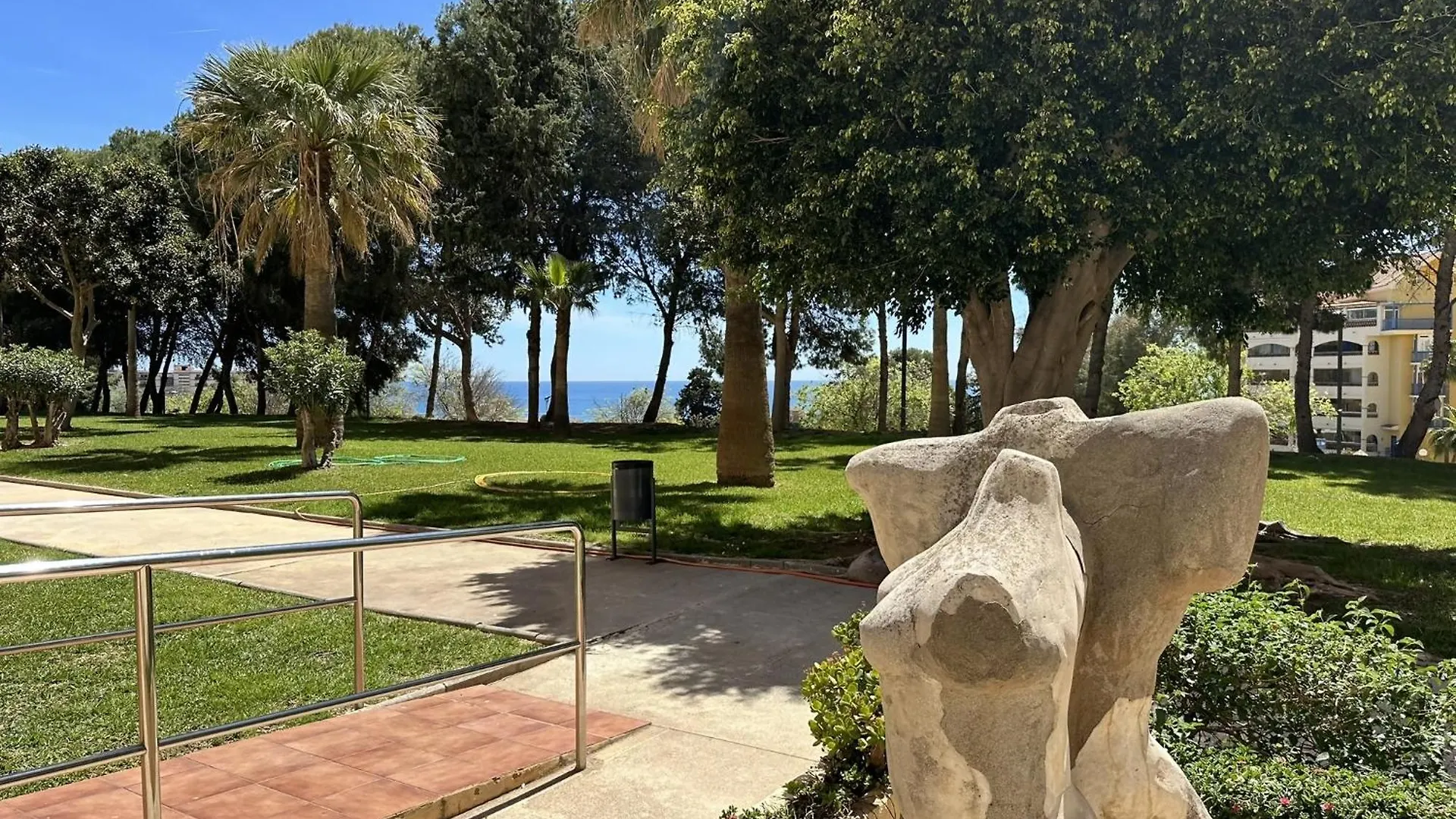 Estudio Centrico A 900M De La Playa En Benalmade Benalmádena 0*,  Espanha
