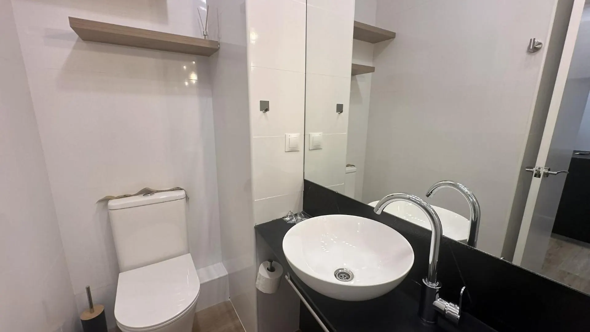 Estudio Centrico A 900M De La Playa En Benalmade Benalmádena Espanha